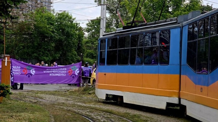 Трети ден без наземен градски транспорт в София