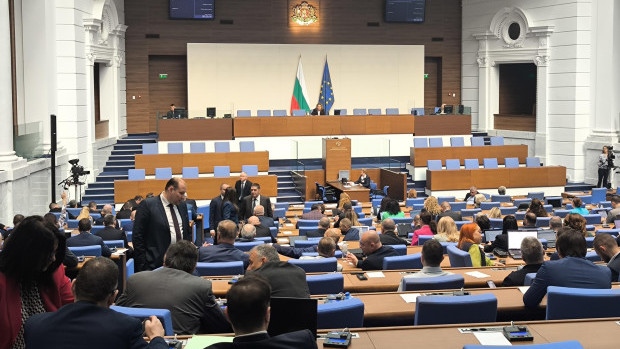 Парламентът отхвърли SMS известията за извършени медицински дейности