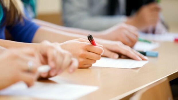 Бъдещи лидери: Зрелостници обсъждаха инвестиции и културни маршрути