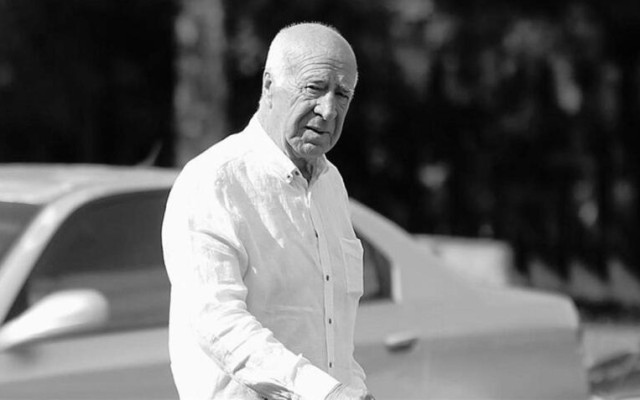 Стотици сведоха глави пред тленните останки на синята легенда Кирил Ивков