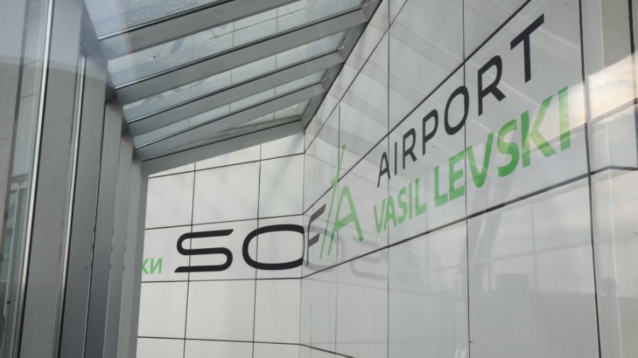 Откриват детски кът на летище „Васил Левски“