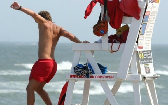 Морето взе нова жертва: Млад мъж се удави в Несебър