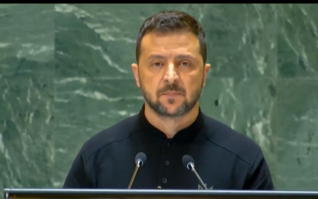 Рейтингът на Зеленски се срива главоломно надолу