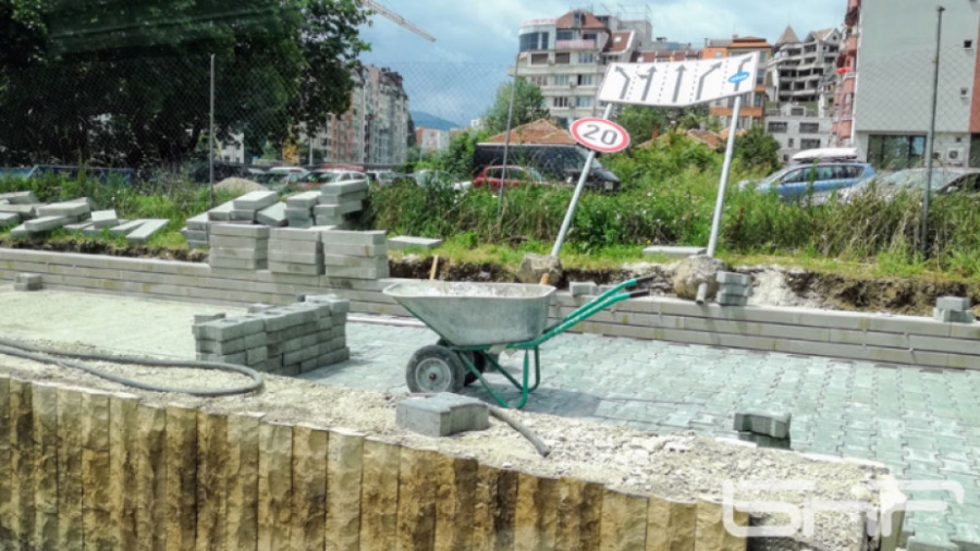 Текат улични ремонти и обновяване на тротоарите в 7 зони на София