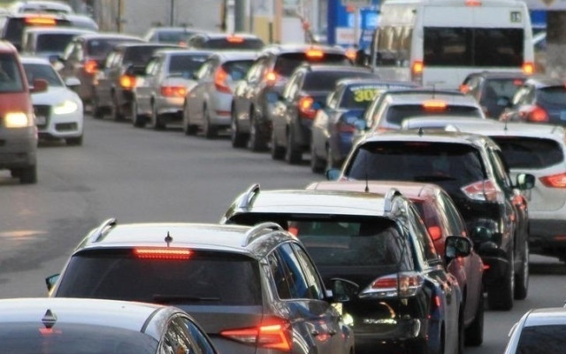 Интензивен трафик на границите с Турция и Сърбия