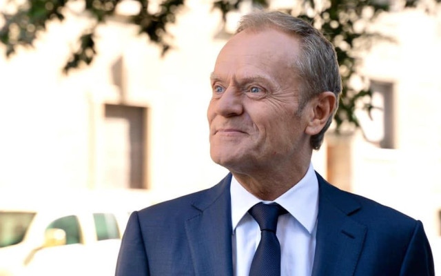 DW: Скандал за яхти, солариуми и суинг клубове с пари от еврофондове клати правителството в Полша