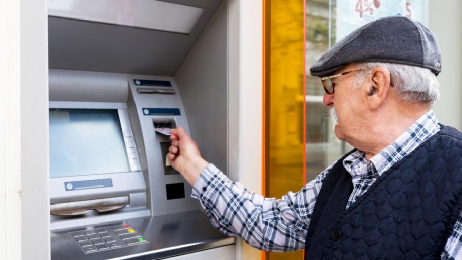 НОИ: Нито една пенсия няма да бъде намалена от 1 януари