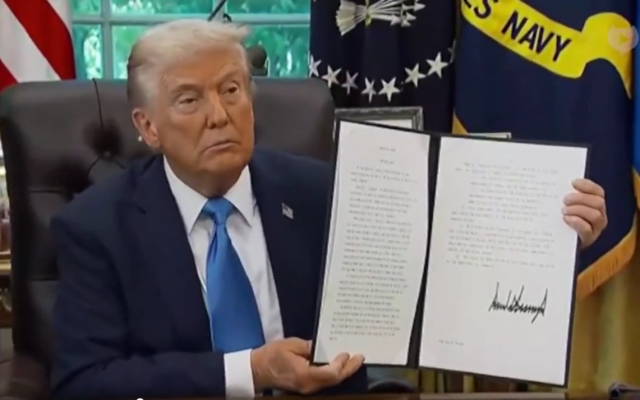 Таксата от 100 000 $ за работна виза Н-1В ще е еднократна и само за нови кандидати