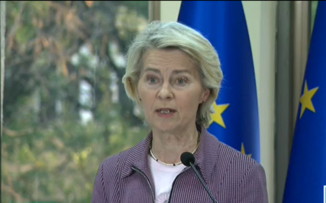 Скандал в ЕС: Фон дер Лайен изтрила съобщения с Еманюел Макрон