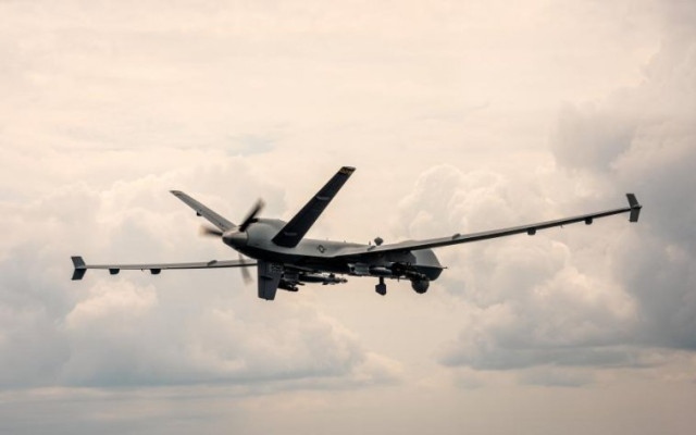 Неизвестни дронове прелетяха над военна база в Дания