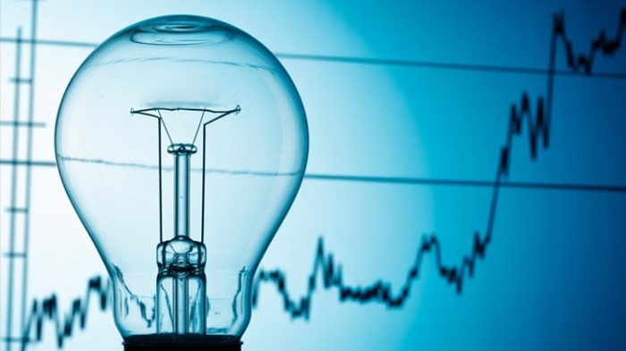 Токът поскъпна за домакинствата и поевтиня за бизнеса