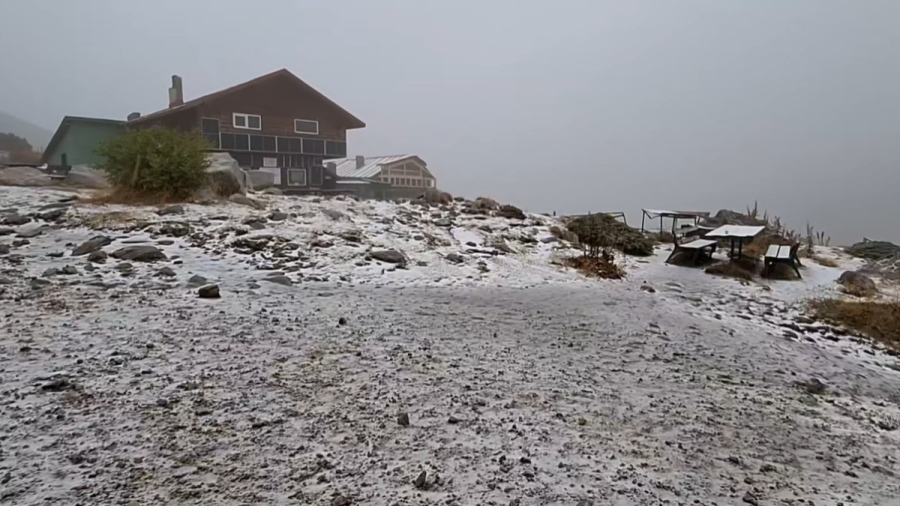 Зимата почука на вратата: Първи сняг в Рила