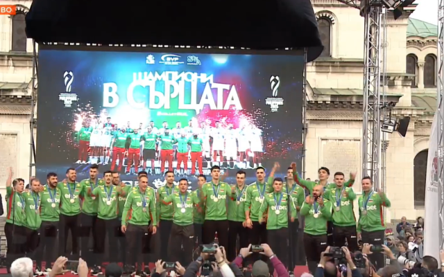 Кои са "шампионите в сърцата", разплакали България от радост?