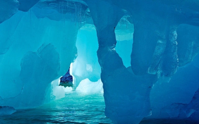 Цъка часовникова бомба: Антарктида се пропуква