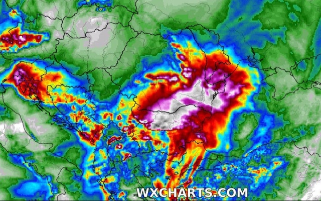 Meteo Balkans пак предупреди: Иде нов циклон, заплашва с наводнения и трицифрени количества валежи