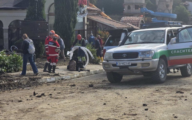 Бедствието в "Елените": Водата застигнала четвъртата жертва в дома й (ОБЗОР)