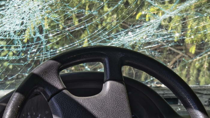 Два тира се удариха на "Хаинбоаз", проходът е временно затворен