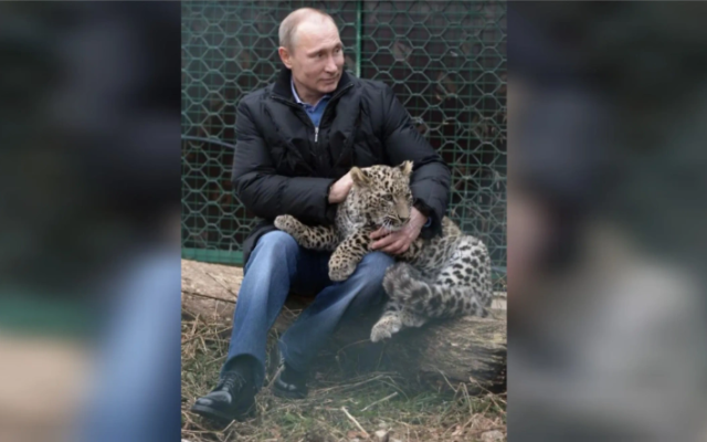 Путин на 73 г.: Най-интересните подаръци, които получава през годините СНИМКИ