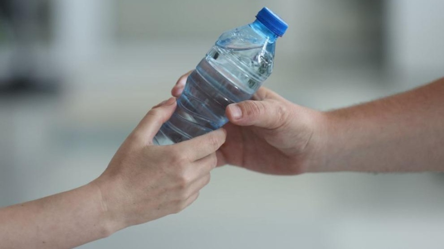 Заради замърсяване: Раздават бутилирана вода в Свети Влас