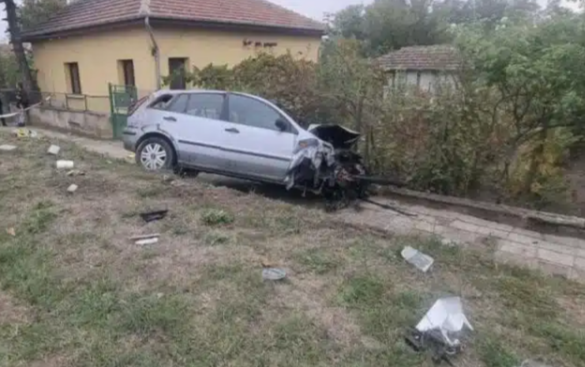 Кола помете жена на тротоар в Лом, тя загина на място