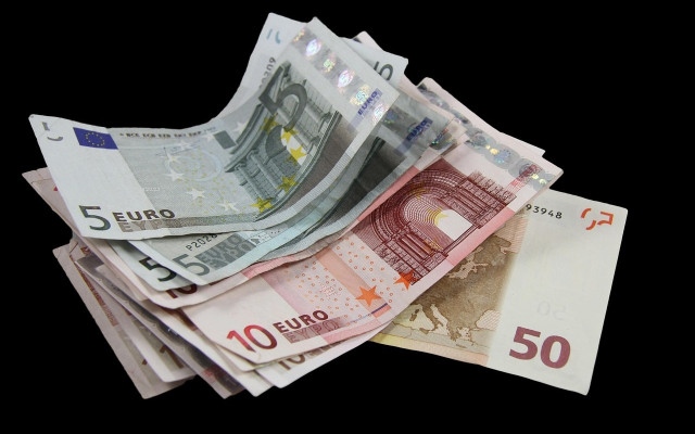 Вдигат вдовишката добавка до 35%