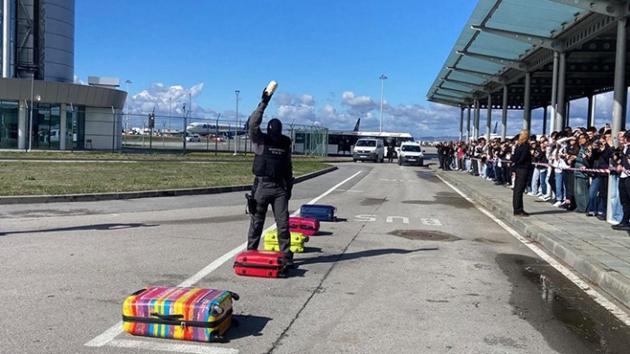 Митниците и НАП показаха как се борят с наркотрафика