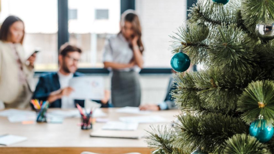 В коя европейска държава коледният бонус е задължителен