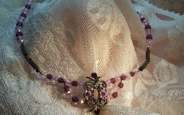 Нов дързък обир на скъпоценности в Париж: Обраха магазин на Swarovski