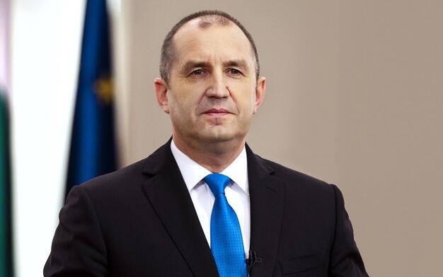 23 младежи от инициативата на президента „Подкрепи една мечта" ще получат стипендия за образование