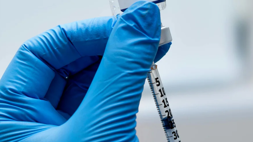 Защо се стигна до хаос с аптеките и наличностите на ваксините в складовете