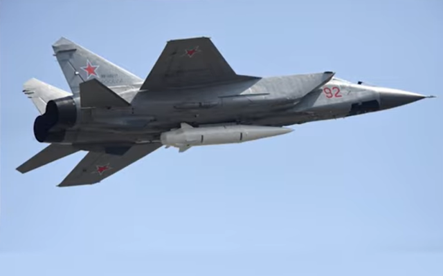 Шпионски екшън! Британци и украинци с опит да откраднат МиГ-31, носещ хиперзвуковата ракета „Кинжал“ (ВИДЕО)