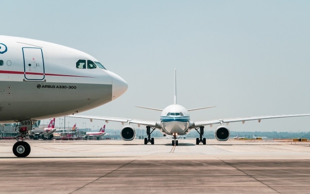 Пътуваме с единен електронен билет за автобус, влак, самолет и кораб