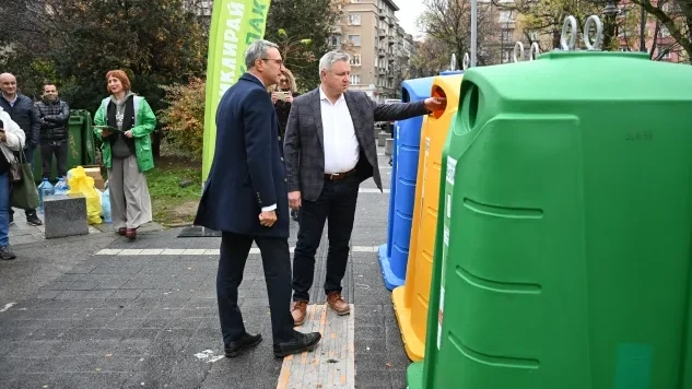 Започна подмяна на контейнерите за разделно събиране на отпадъци в София