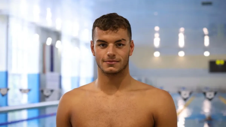 Петър Мицин спечели златен медал на 1500 метра свободен стил