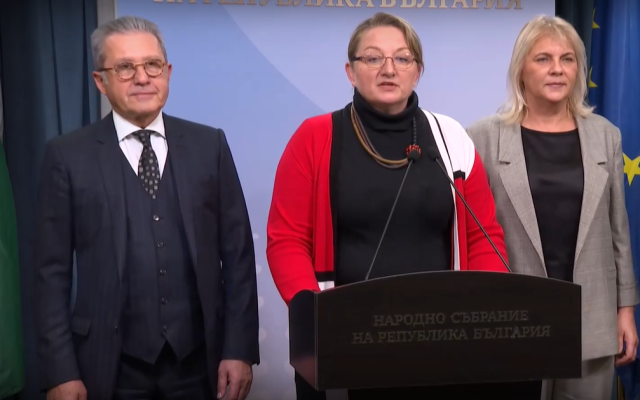 Решено: 120 лв. коледни добавки за най-бедните 536 хиляди пенсионери