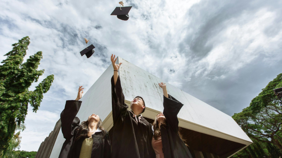 Пътят към високите доходи: Най-добрите специалности и университети у нас