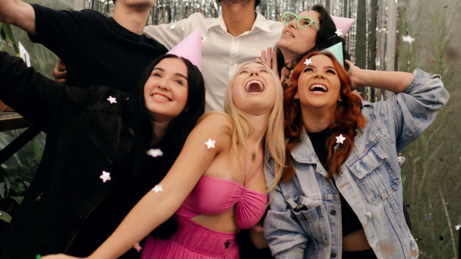 Колко струват нощувките и празничната вечеря за 8 декември?