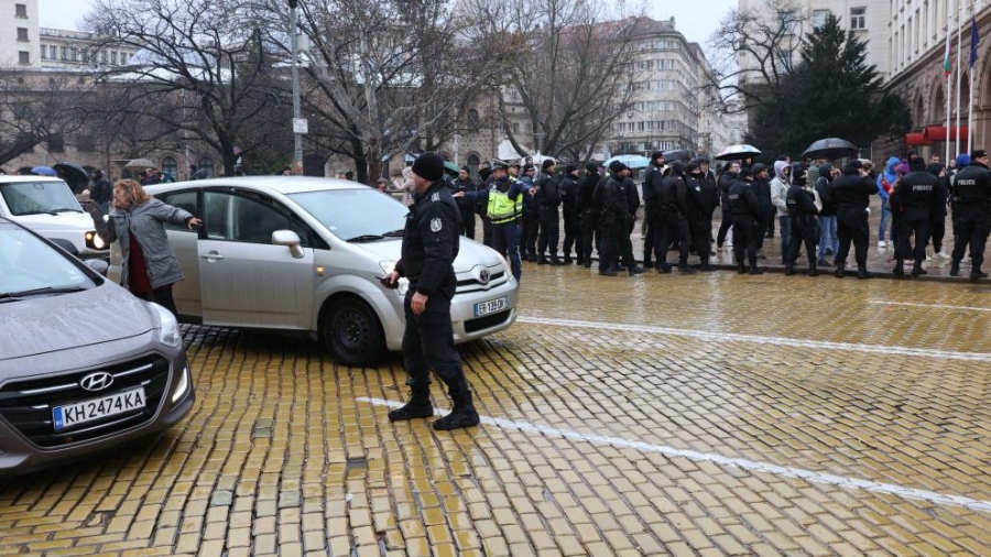 Центърът на София е блокиран!