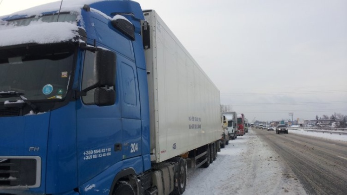 Без ТИР-ове по магистралите &quot;Тракия&quot;, &quot;Струма&quot; и &quot;Хемус&quot; за Коледа и Нова година