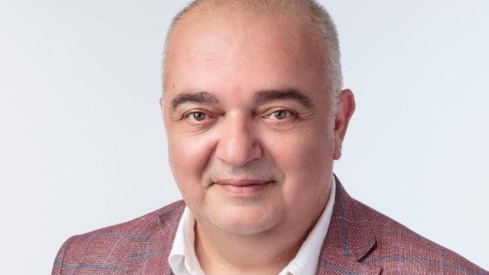 Арман Бабикян: Делян Пеевски държи цели райони като крепостни селяни