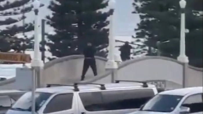 Кръвопролитие на плаж в Сидни: Най-малко 10 загинаха при атака на еврейски празник