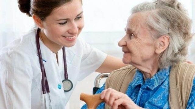 Парламентът реши: По-строги наказания за предоставяне на социални услуги