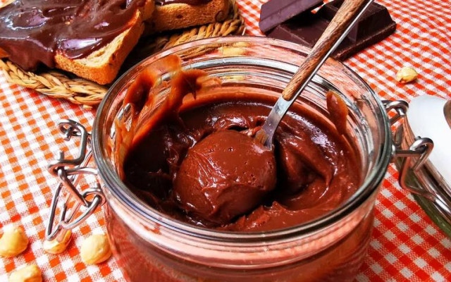 Вредните съставки в течния шоколад, за които не подозираме