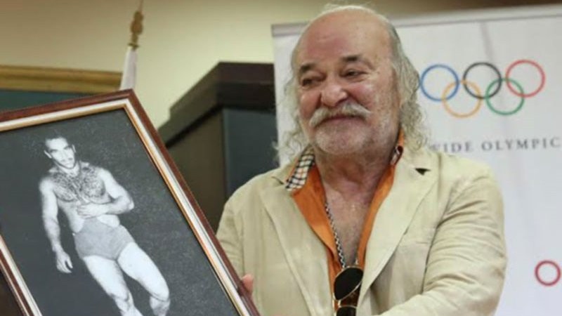 България се прощава с големия Боян Радев - поклонението е на Националния стадион