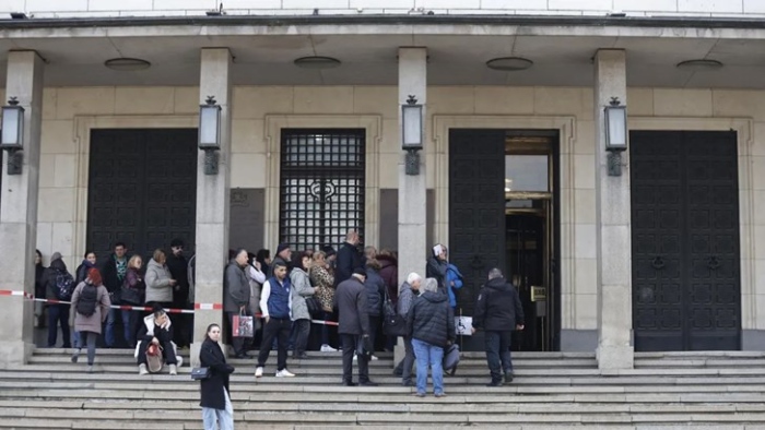 БНБ работи извънредно днес