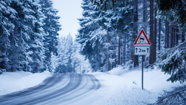 АПИ с последна информация за зимните условия по пътищата в страната