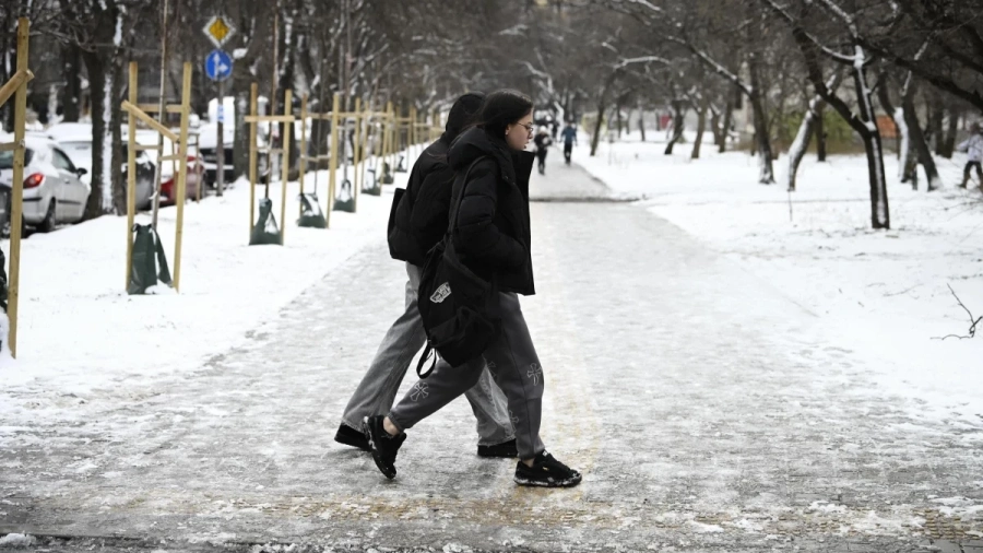 За 24 часа в София: Над 140 пострадали на леда потърсиха помощ в „Пирогов“