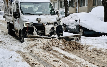 Заради снежния ад в Русе: Кметът обяви 12 януари за неучебен ден