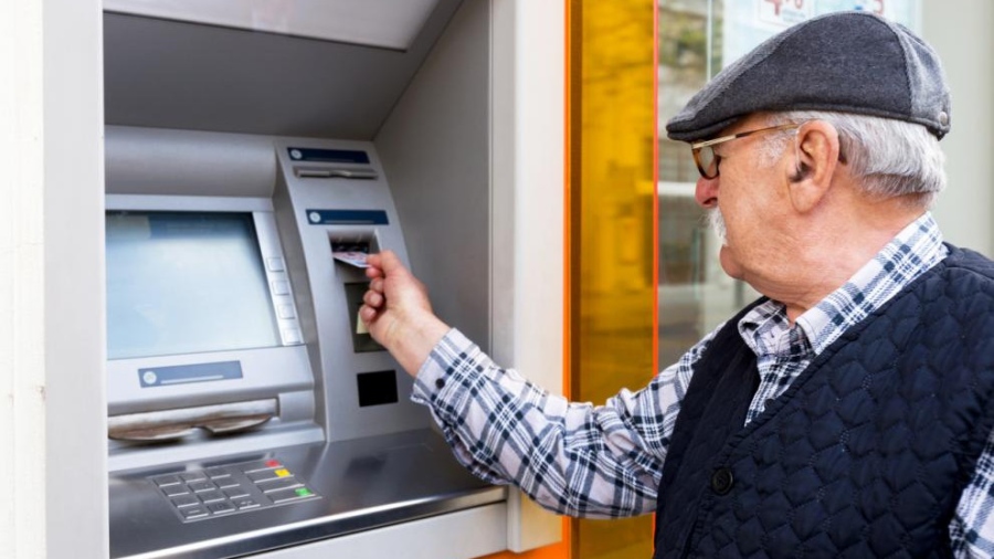 Мултифондовете влизат в пенсионния дебат - повече избор или повече риск за осигурените