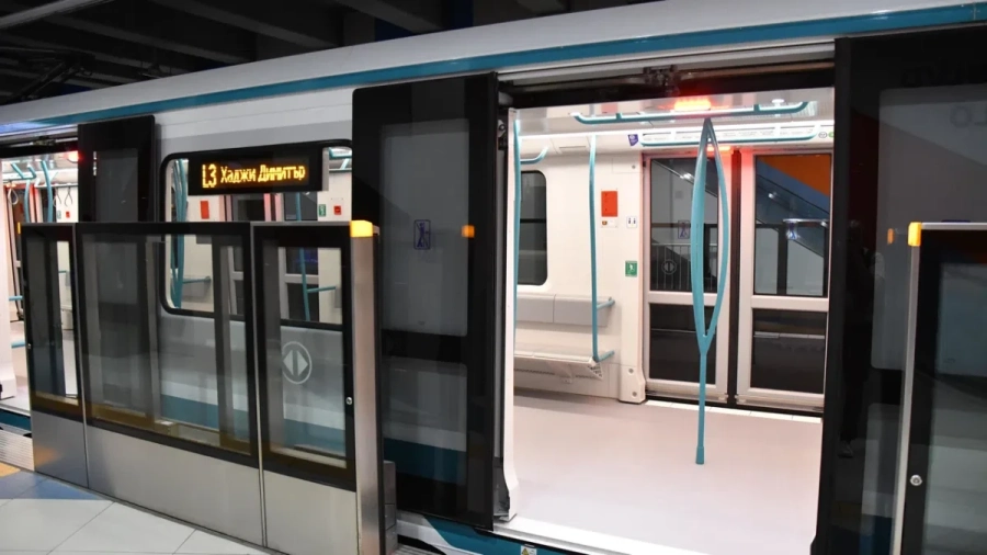 Общинар публикува стар клип на пиян полицай в метрото, МВР: Кадрите са от 2022 г.